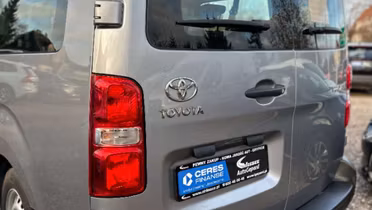 TOYOTA Proace