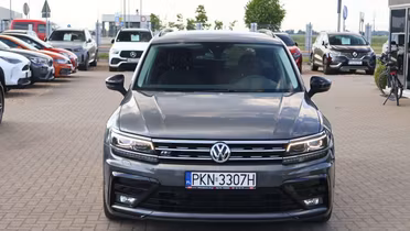 VOLKSWAGEN Tiguan