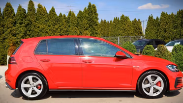 VOLKSWAGEN Golf