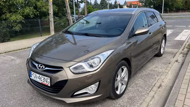 HYUNDAI i40