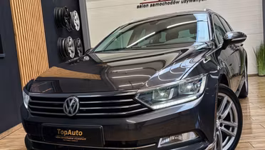 VOLKSWAGEN Passat