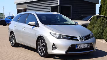 TOYOTA Auris