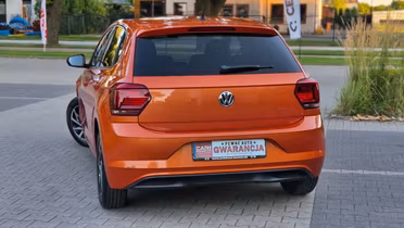 VOLKSWAGEN Polo