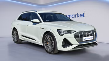 AUDI Q8 / E-Tron