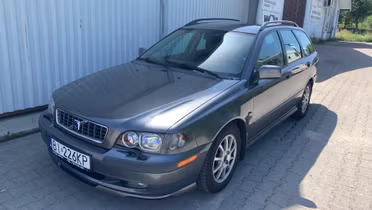 VOLVO V40