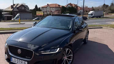 JAGUAR XE