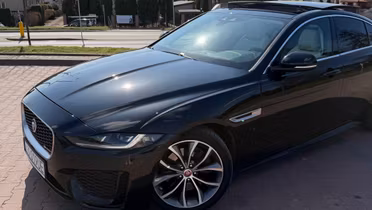 JAGUAR XE