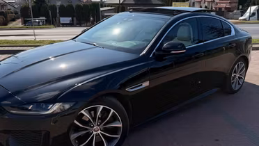 JAGUAR XE