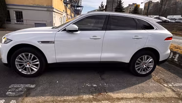 JAGUAR F-Pace