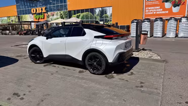 TOYOTA C-HR