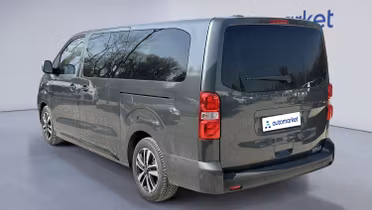 PEUGEOT Traveller