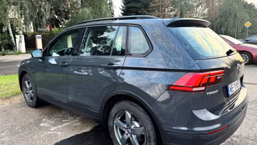VOLKSWAGEN Tiguan
