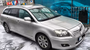 TOYOTA Avensis