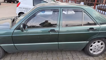 MERCEDES-BENZ 190