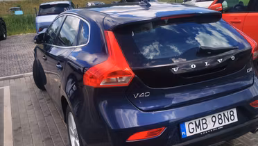 VOLVO V40
