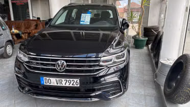 VOLKSWAGEN Tiguan