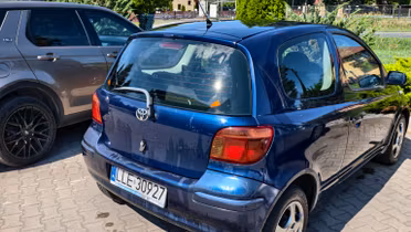 TOYOTA Yaris
