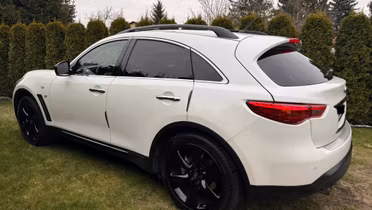 INFINITI QX70