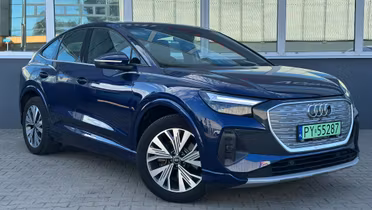 AUDI Q4