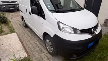 NISSAN NV200