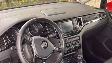 VOLKSWAGEN Golf Sportsvan
