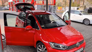 VOLKSWAGEN Golf Sportsvan