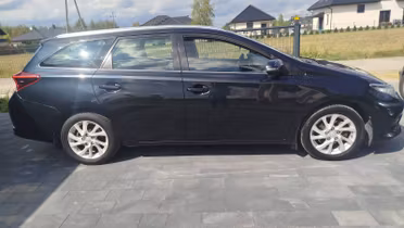 TOYOTA Auris