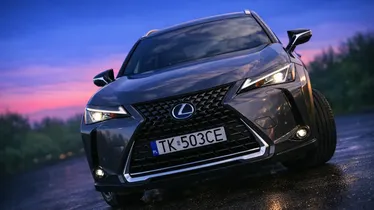 LEXUS UX