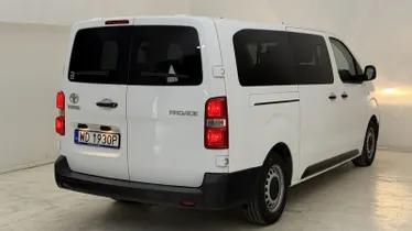 TOYOTA Proace