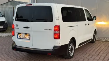 TOYOTA Proace
