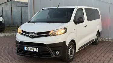 TOYOTA Proace
