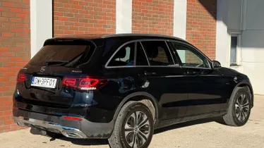MERCEDES-BENZ GLC