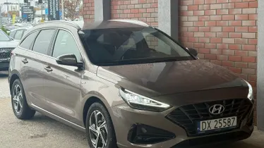 HYUNDAI i30