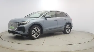 AUDI Q4