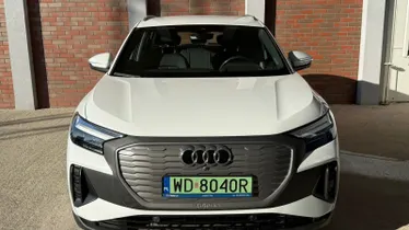 AUDI Q4