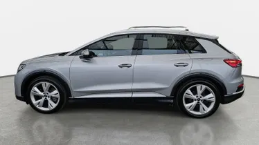AUDI Q4