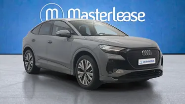 AUDI Q4