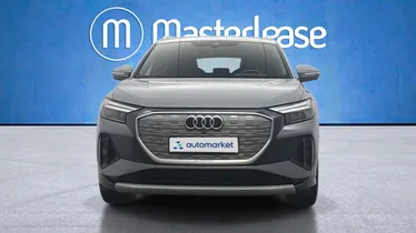 AUDI Q4