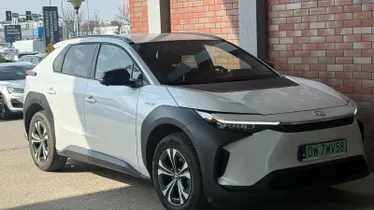 TOYOTA bZ4X