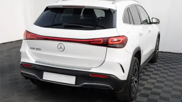 MERCEDES-BENZ EQA