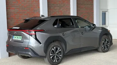 TOYOTA bZ4X