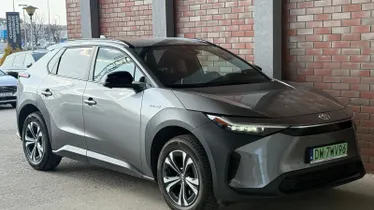 TOYOTA bZ4X