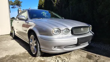 JAGUAR X-Type