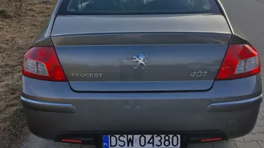 PEUGEOT 407