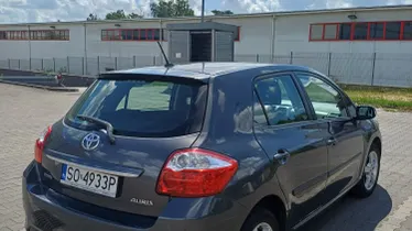 TOYOTA Auris