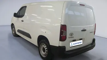 TOYOTA Proace City