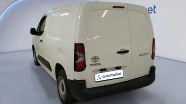TOYOTA Proace City