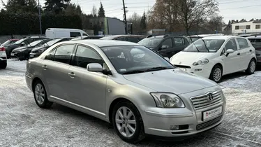 TOYOTA Avensis