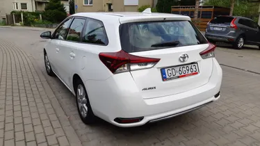 TOYOTA Auris