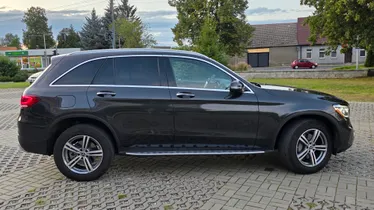 MERCEDES-BENZ GLC